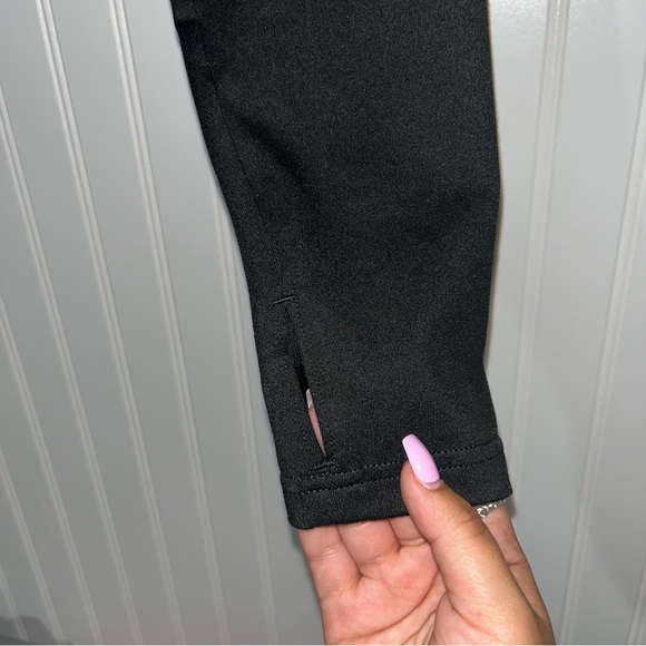 Abercrombie and fitch black long sleeve crop top size medium - Picture 2 of 4